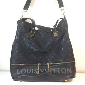 Louis Vuitton Large Handbag Zipper Shoulder Pocket